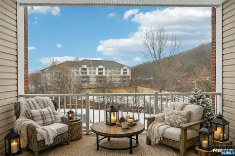 5203 Warrens Way Wanaque NJ 07465