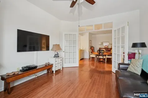 5203 Warrens Way Wanaque NJ 07465