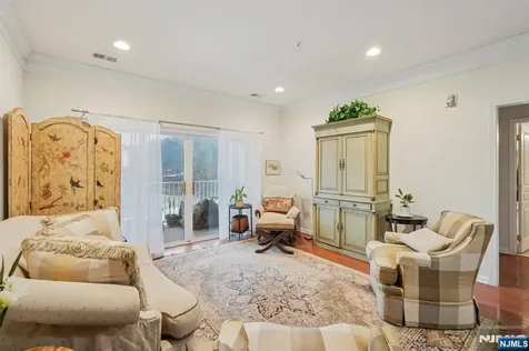 5203 Warrens Way Wanaque NJ 07465