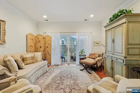 5203 Warrens Way Wanaque NJ 07465
