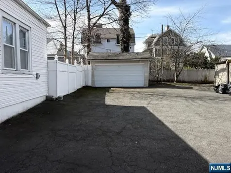 460 New England Terrace Orange NJ 07050
