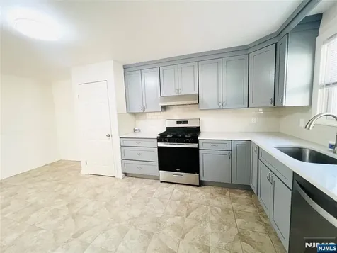 76 Front Street North Arlington NJ 07031