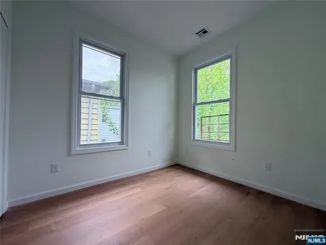 346-348 Woodside Avenue Newark NJ 07104