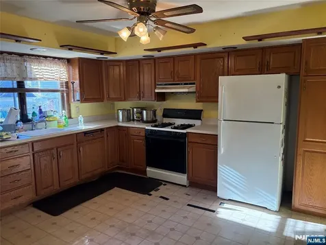 739 Garden Street Carlstadt NJ 07072