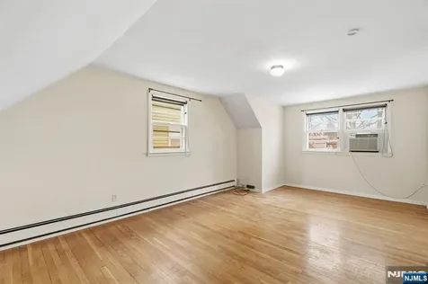49 New Brier Lane Clifton NJ 07012