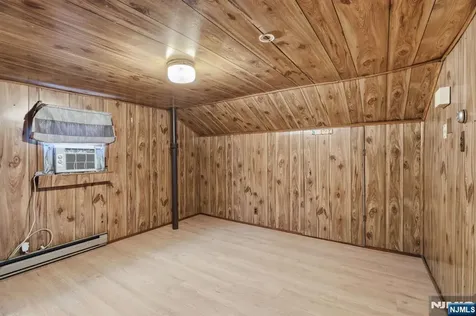 49 New Brier Lane Clifton NJ 07012
