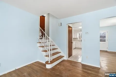49 New Brier Lane Clifton NJ 07012