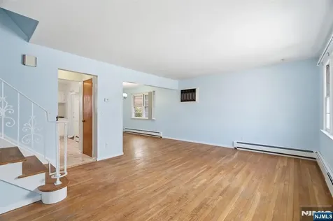49 New Brier Lane Clifton NJ 07012