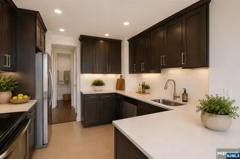 100 Carlyle Cliffside Park NJ 07010