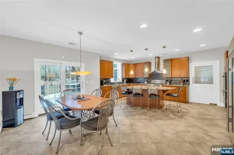 1 Sherwood Court Old Tappan NJ 07675
