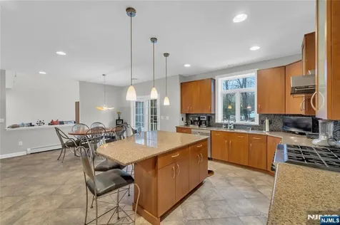 1 Sherwood Court Old Tappan NJ 07675