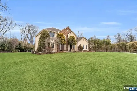 1 Sherwood Court Old Tappan NJ 07675