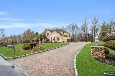 1 Sherwood Court Old Tappan NJ 07675