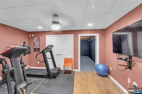 1 Sherwood Court Old Tappan NJ 07675