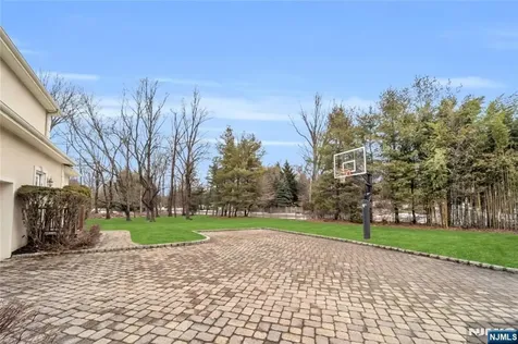 1 Sherwood Court Old Tappan NJ 07675