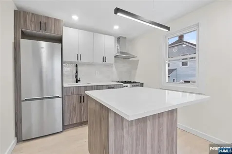 369 Hops Lane Secaucus NJ 07094