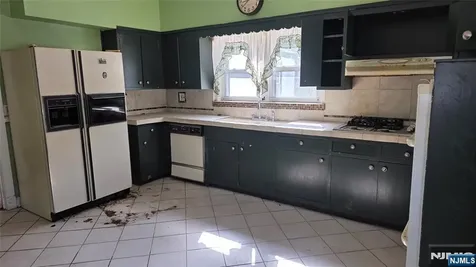 570--574 Mount Prospect Newark NJ 07104