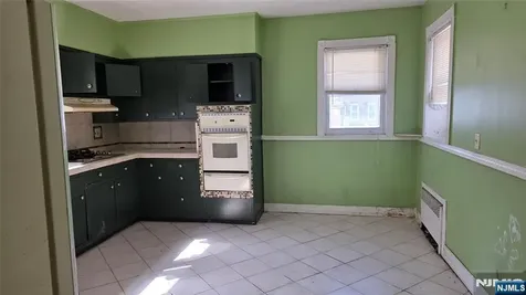 570--574 Mount Prospect Newark NJ 07104