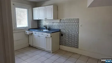 570--574 Mount Prospect Newark NJ 07104