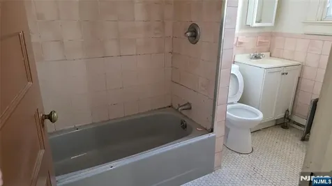 570--574 Mount Prospect Newark NJ 07104