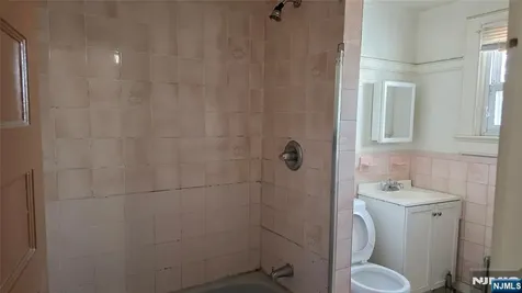 570--574 Mount Prospect Newark NJ 07104