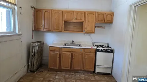 570--574 Mount Prospect Newark NJ 07104