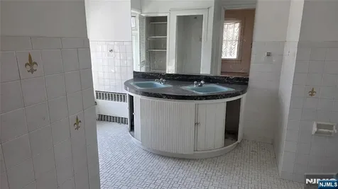 570--574 Mount Prospect Newark NJ 07104