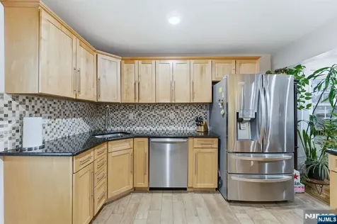 260 Hamilton Road Teaneck NJ 07666