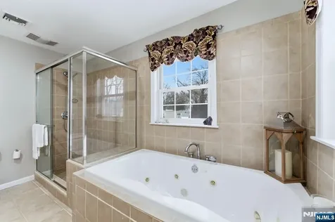 260 Hamilton Road Teaneck NJ 07666