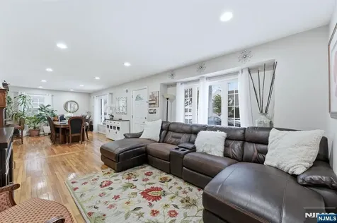 260 Hamilton Road Teaneck NJ 07666