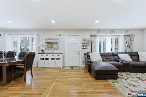 260 Hamilton Road Teaneck NJ 07666