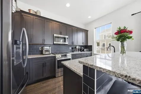 62 Roosevelt Drive Wood Ridge NJ 07075