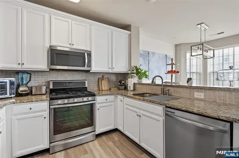 75 Wesmont Drive Wood Ridge NJ 07075