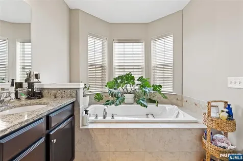 75 Wesmont Drive Wood Ridge NJ 07075