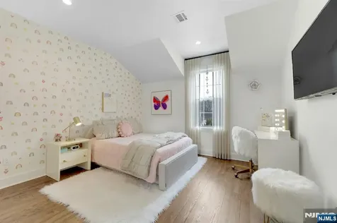 106 Brandon Court Montvale NJ 07645