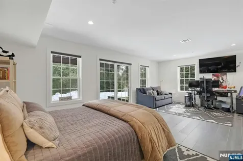 106 Brandon Court Montvale NJ 07645