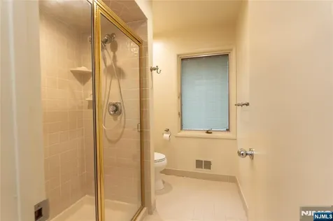 22 Post Lane Livingston NJ 07039