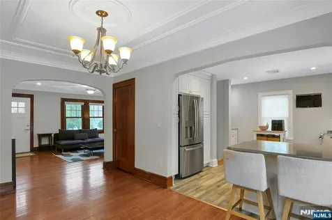 8 Edgewood Avenue Wyckoff NJ 07481