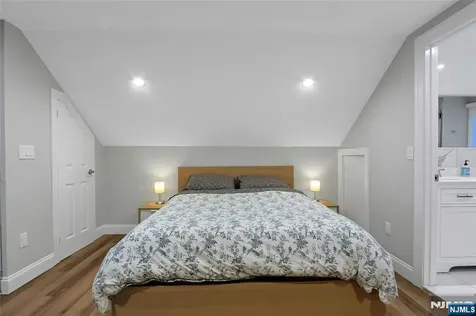 8 Edgewood Avenue Wyckoff NJ 07481