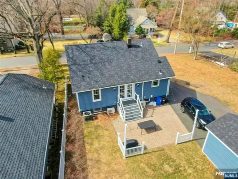 8 Edgewood Avenue Wyckoff NJ 07481