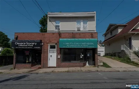 286 Queen Anne Teaneck NJ 07666