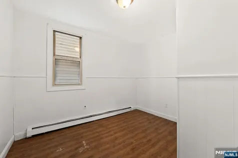 190 N 1st Street Paterson NJ 07522