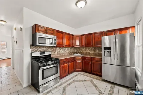 190 N 1st Street Paterson NJ 07522