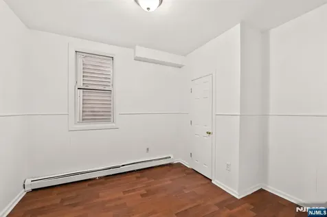 190 N 1st Street Paterson NJ 07522