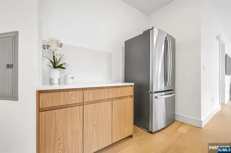 649 38th Street Union City NJ 07087