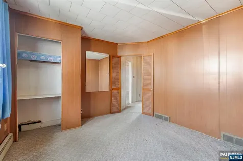 65 Marsellus Place Garfield NJ 07026
