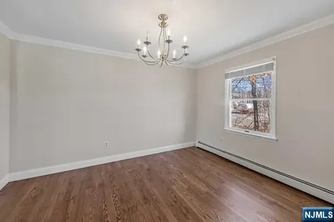 37 1-2 Smith Street Waldwick NJ 07463