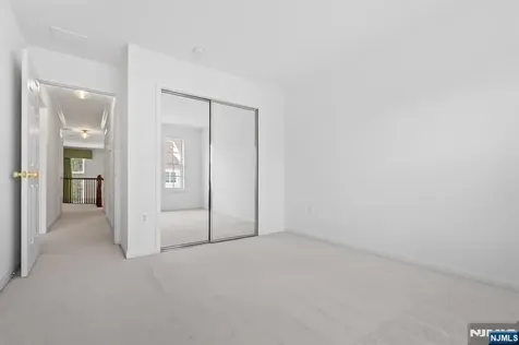 26 Birchwood Lane North Haledon NJ 07508