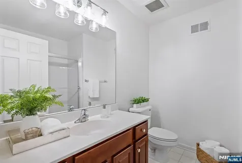 26 Birchwood Lane North Haledon NJ 07508
