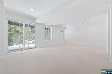 26 Birchwood Lane North Haledon NJ 07508